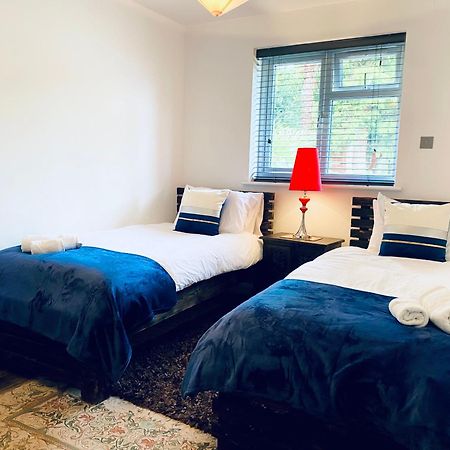 5 Bedroom Bungalow Ascot Racecourse Bagian luar foto
