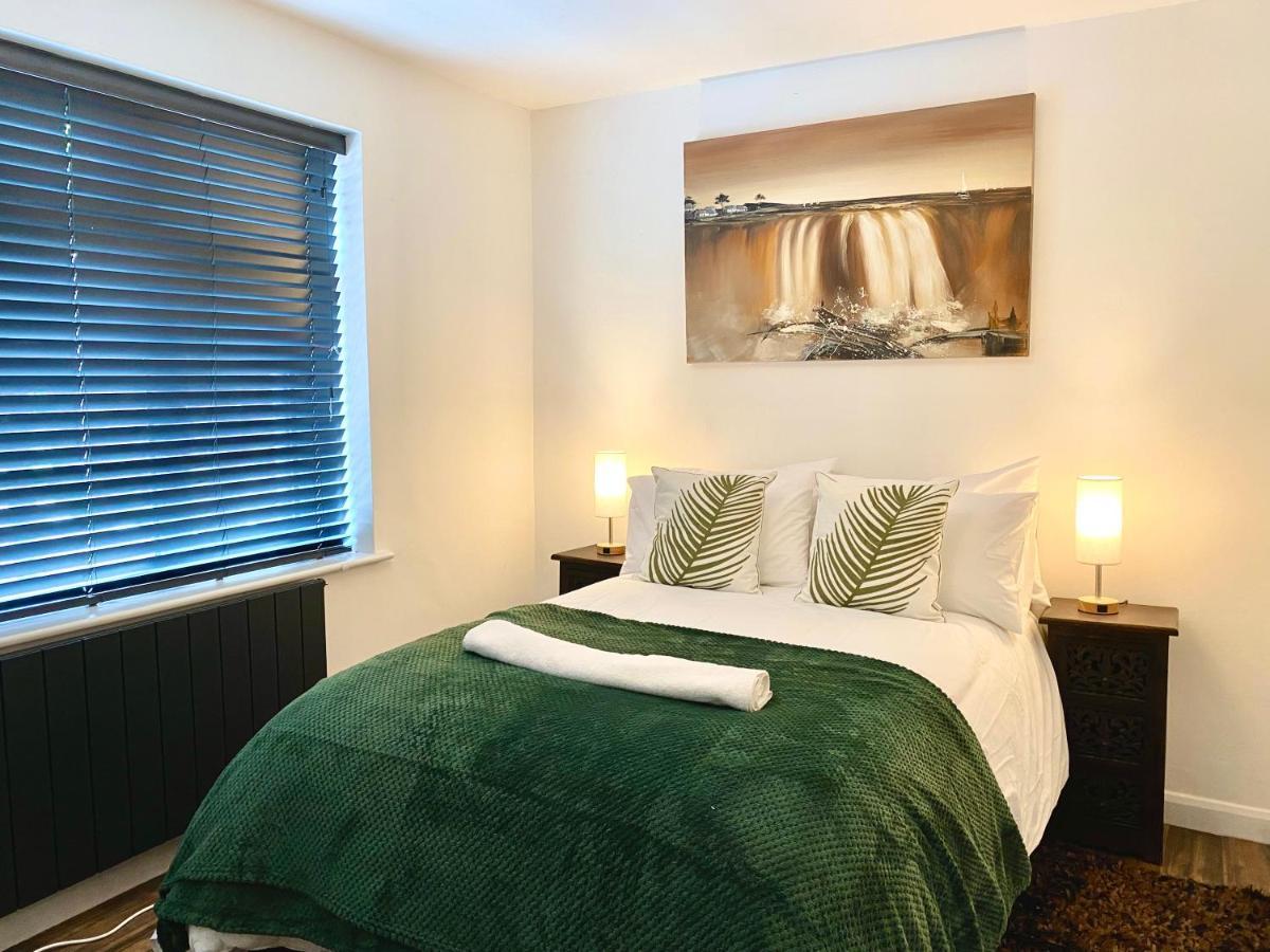 5 Bedroom Bungalow Ascot Racecourse Bagian luar foto