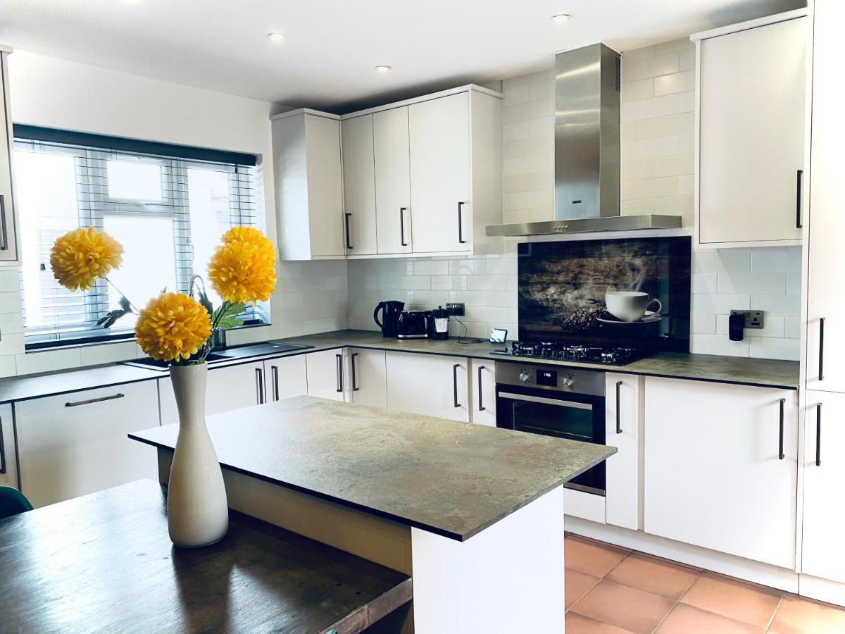5 Bedroom Bungalow Ascot Racecourse Bagian luar foto