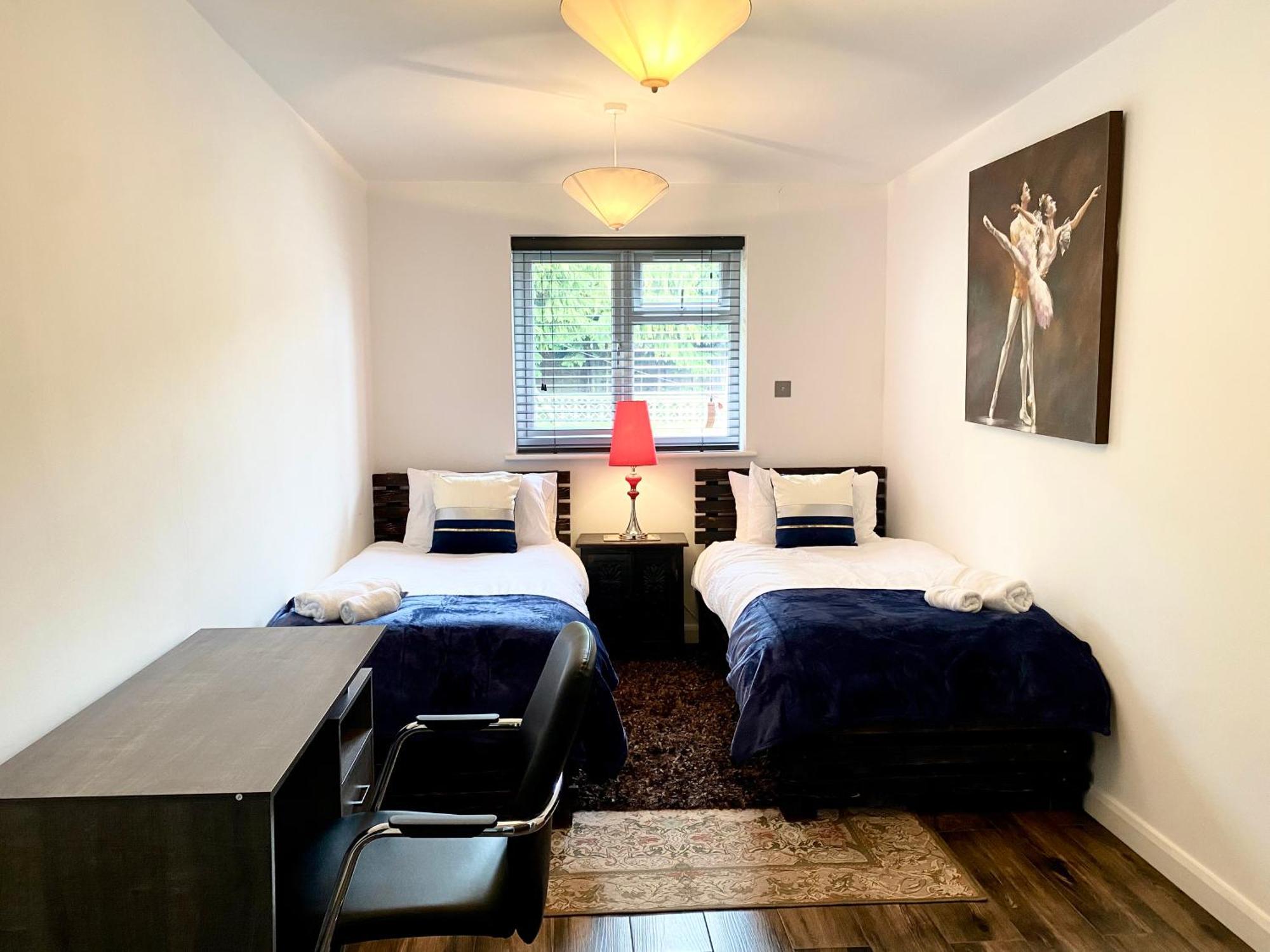 5 Bedroom Bungalow Ascot Racecourse Bagian luar foto